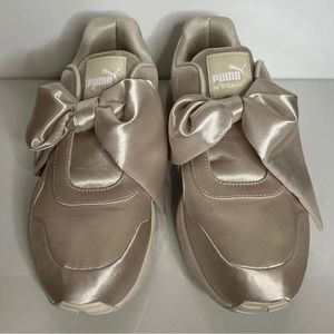 PUMA FENTY PUMA by Rihanna Bow Sneaker Cream Statin Size 7